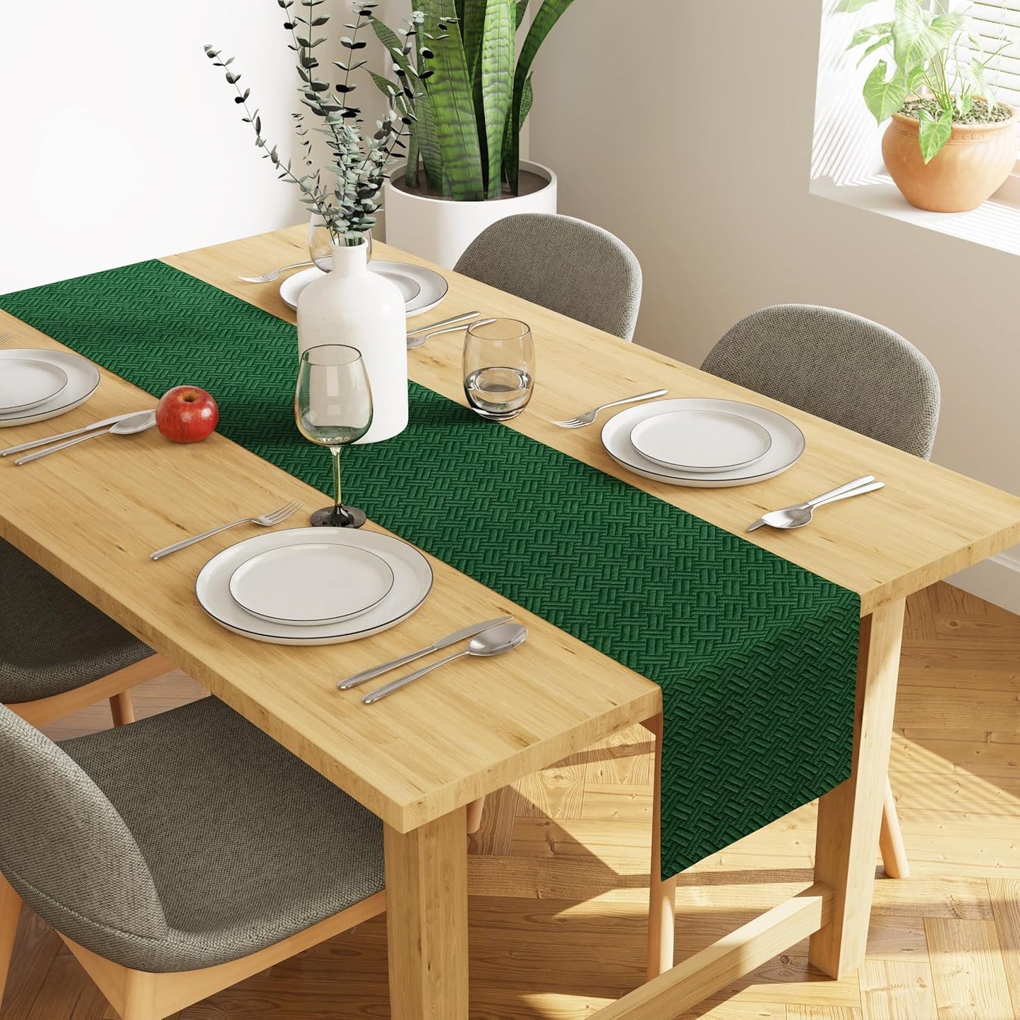 Dining Table Runner – Quilted Velvet, Machine Washable – 32x150 cm