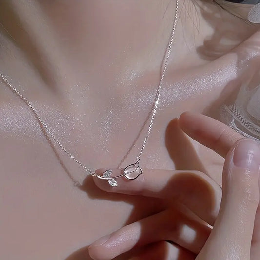 Zircon Tulip Pendant Necklace - Women's Jewelry