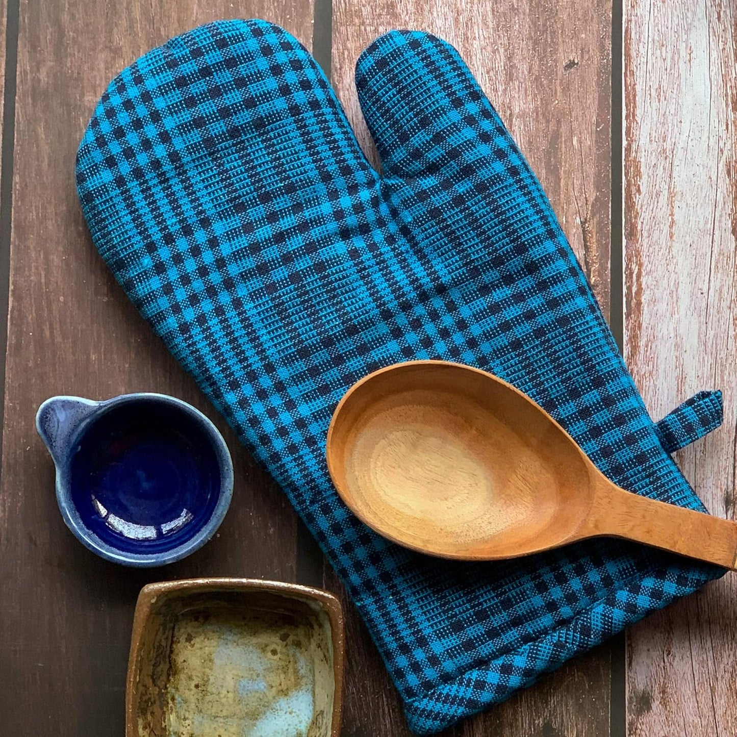 Oven Mitts – Heat Resistant Kitchen Gloves – Cotton Polyfill – Set of 2 (12"x8")