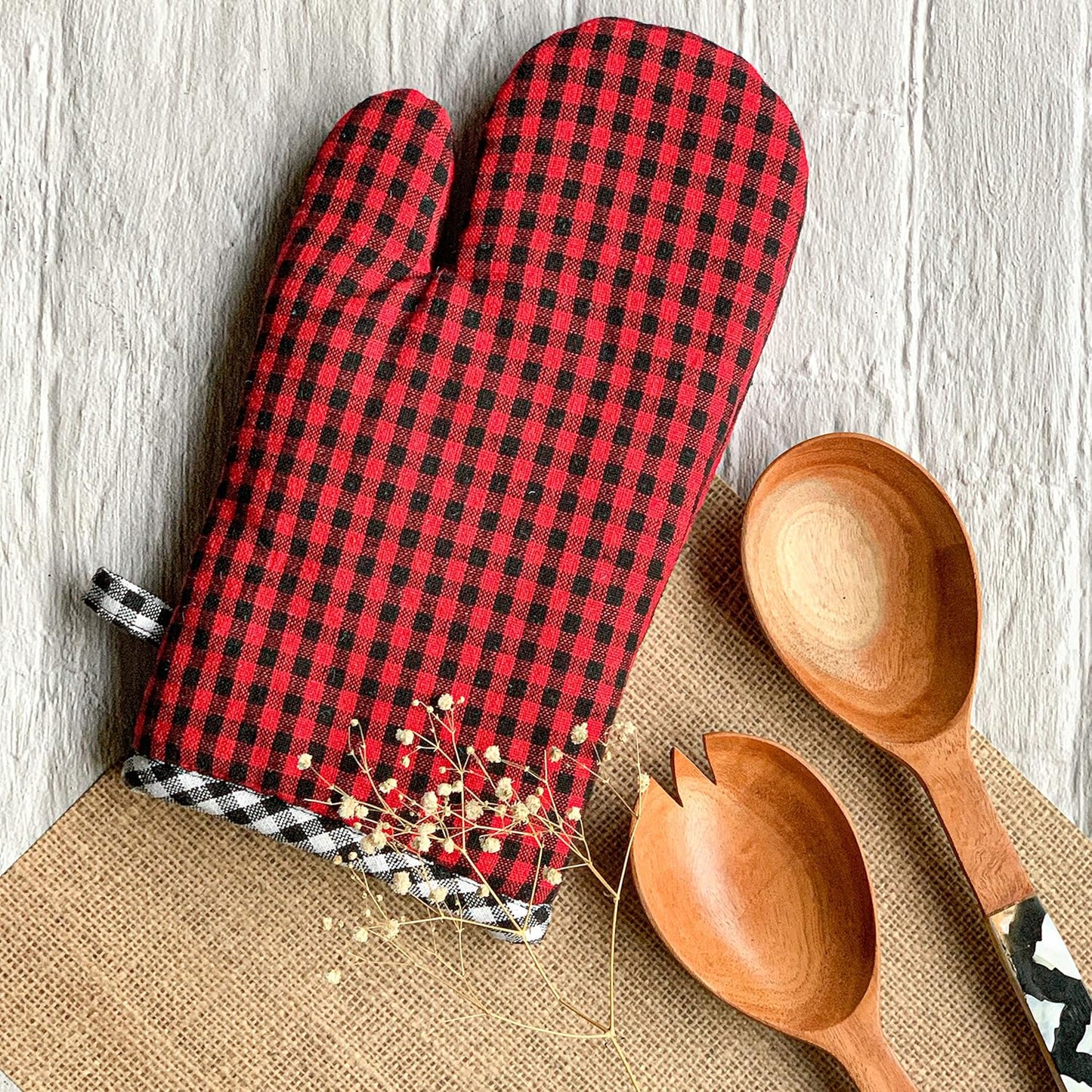 Oven Mitt & Pot Holder Set – Kitchen Heat Protection – Breathable Leather Lining – Red & Black