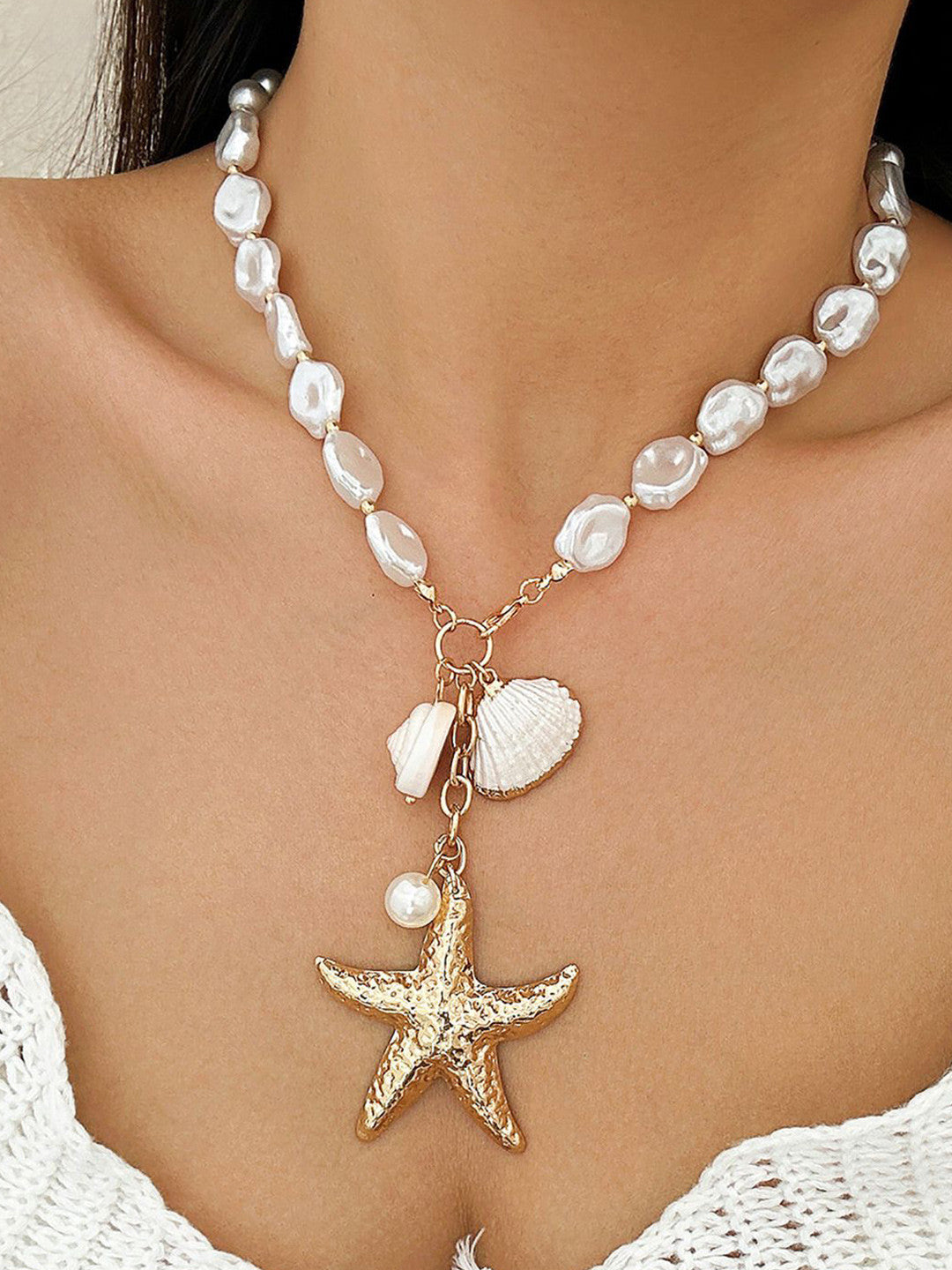 Gold-Plated Necklace – Fashion Jewellery – Pearl Detail – 45.7 cm Length