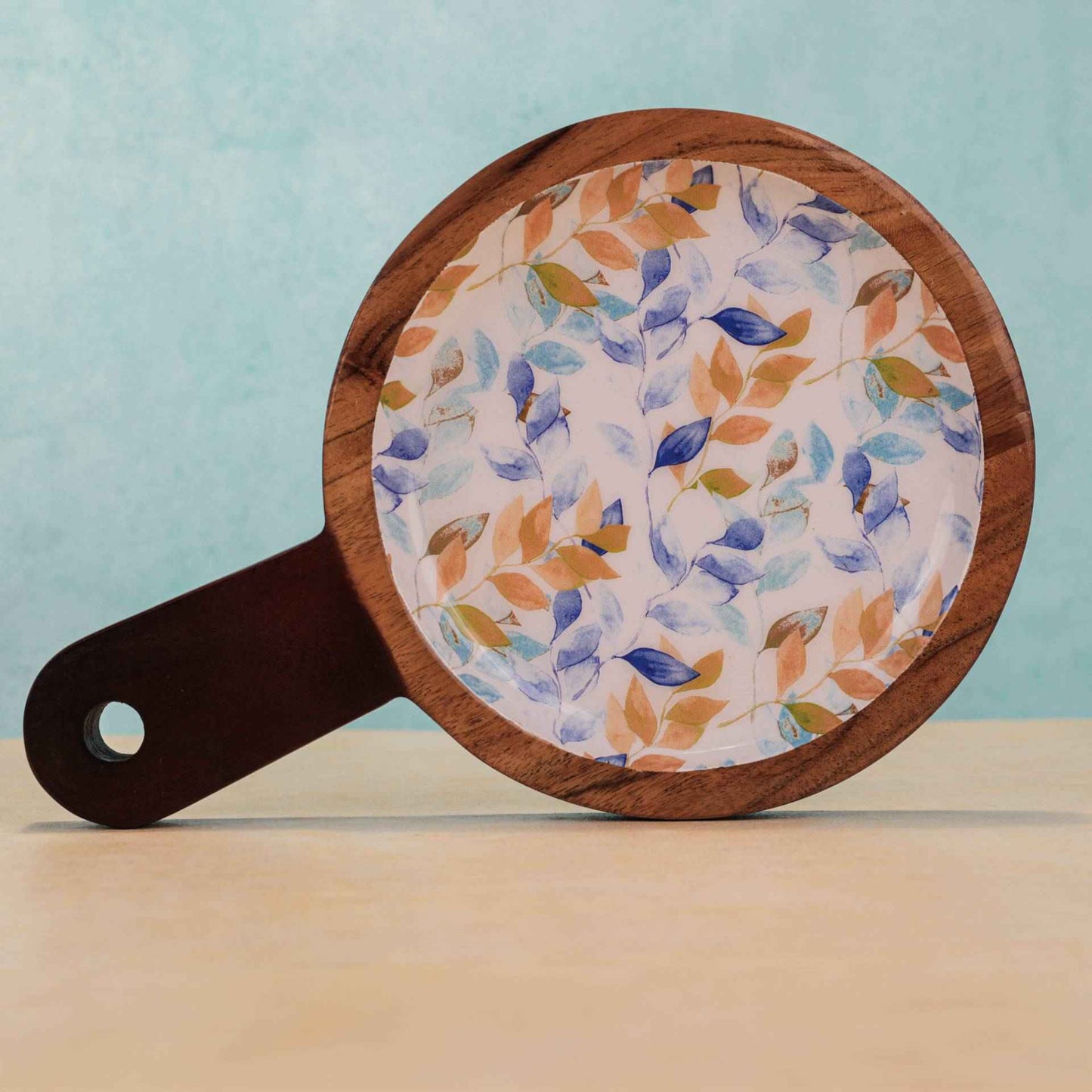 Leaf Design Serving Board – Handcrafted Acacia Wood Platter – Enamel Finish – 27x18x3 cm