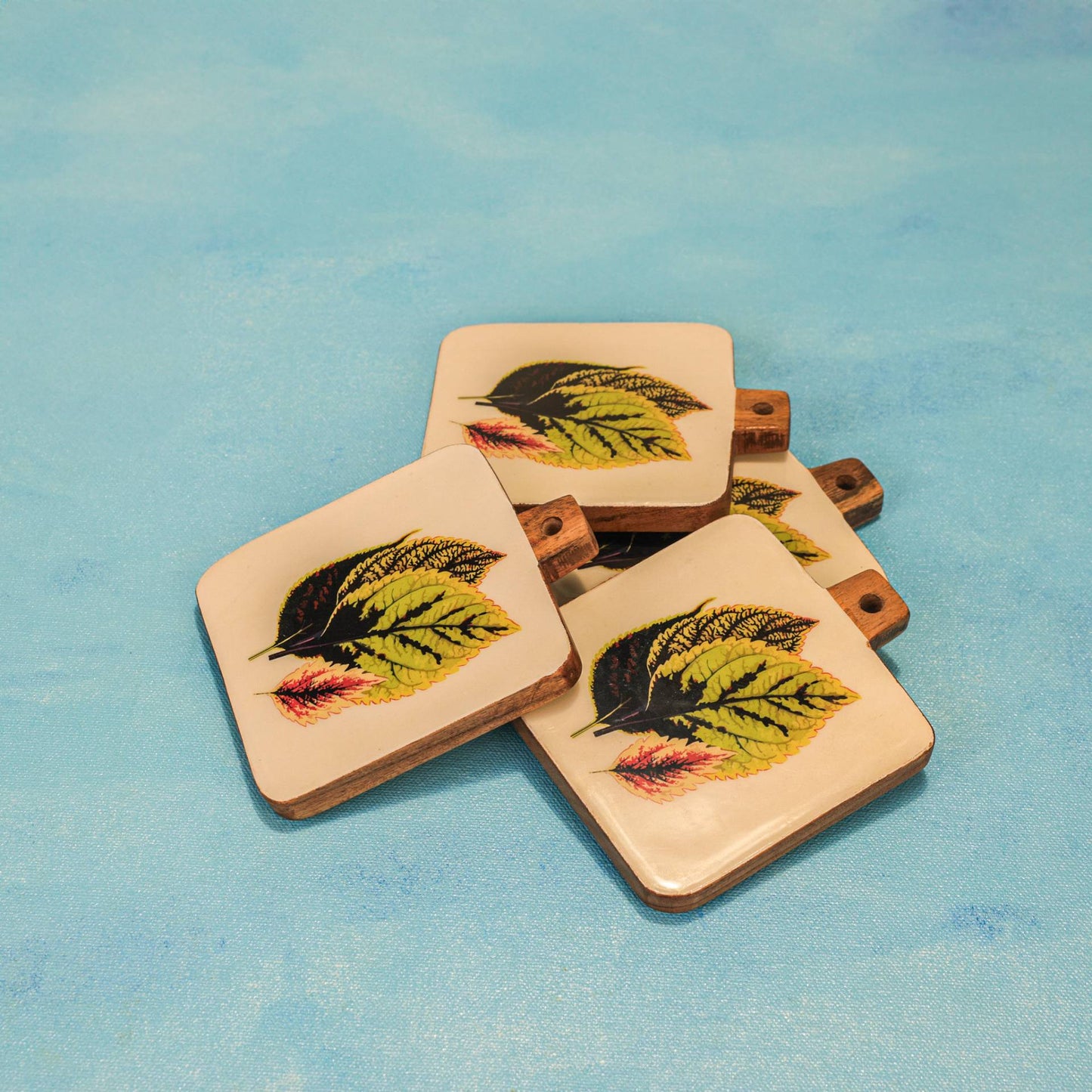 Timber Leaf Coaster Set – Drink Coasters – Acacia Wood & Enamel – Intricate Design (Set of 4)
