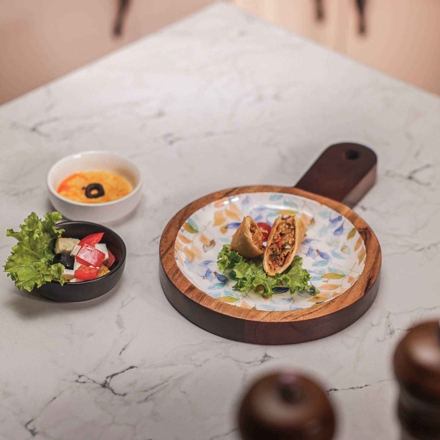 Leaf Design Serving Board – Handcrafted Acacia Wood Platter – Enamel Finish – 27x18x3 cm