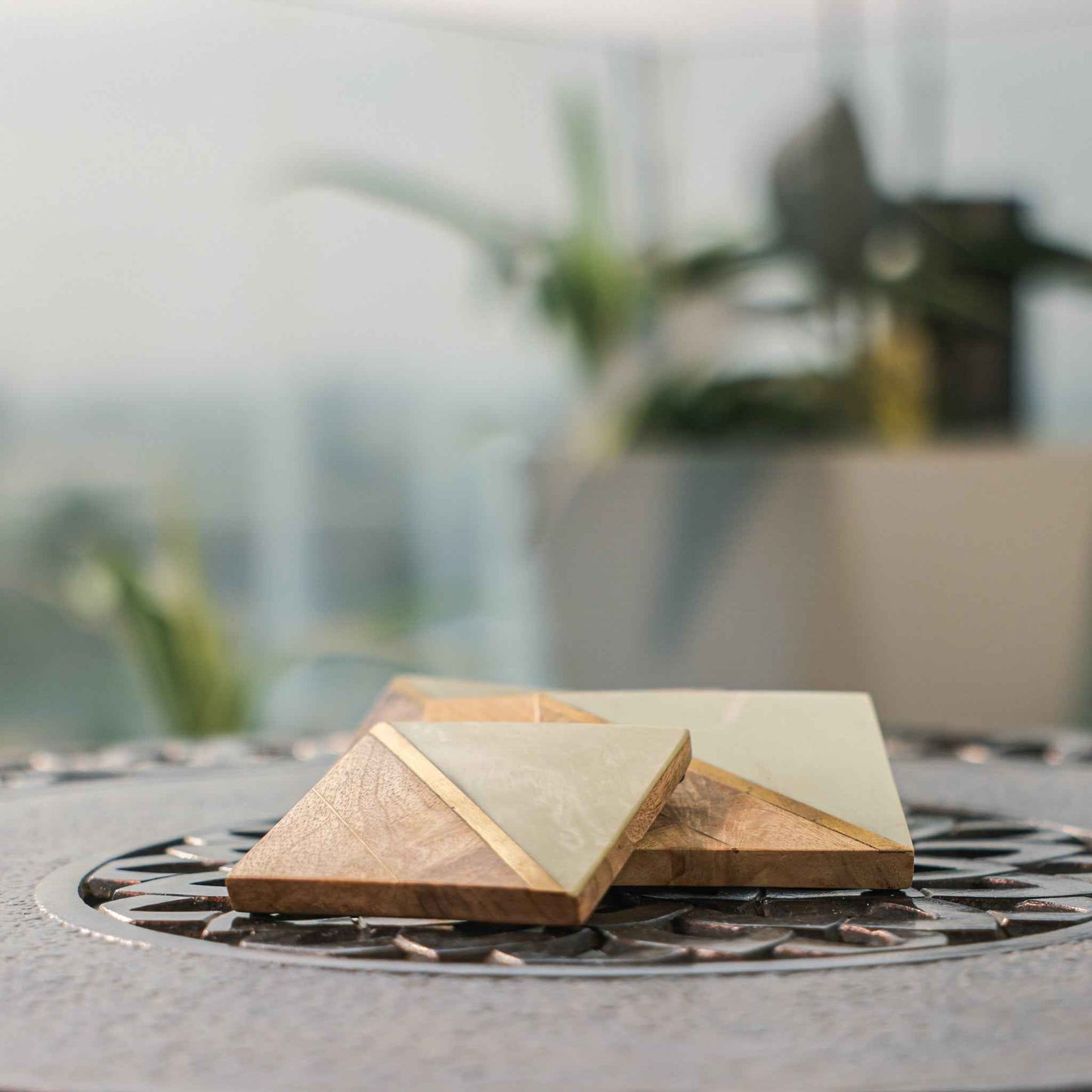 Earth’s Edge Coaster Set – Mango Wood & Resin Drink Coasters – Gold Accent Design