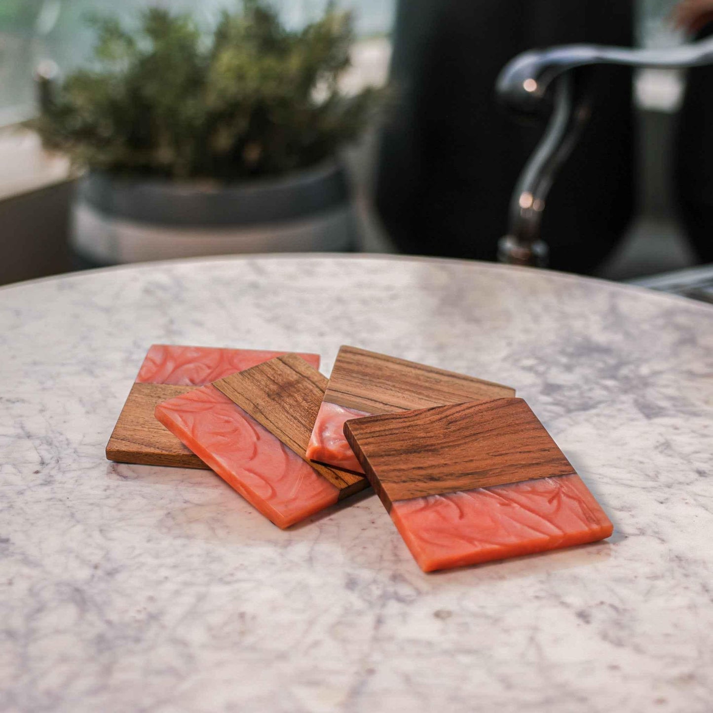 Blush Tide Coaster Set – Drink Coasters – Acacia Wood & Resin – Unique Wood-Grain – Set of 4