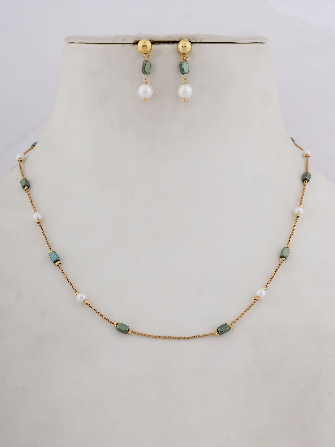 Brass Gold-Plated Necklace – Link Chain Necklace – Crystal Embellished Brass