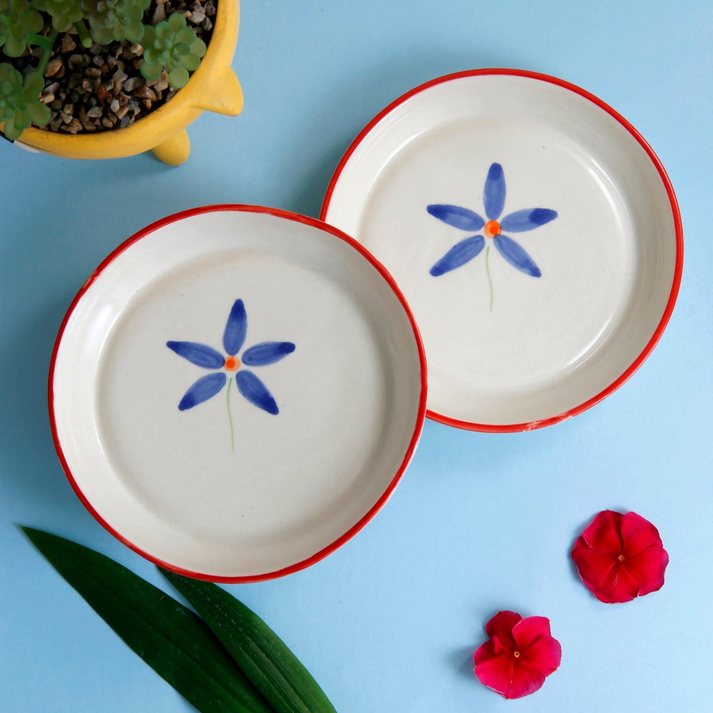 Blue Bloom Plate – Ceramic Dinnerware – Hand-painted Floral Design – 5 Inch