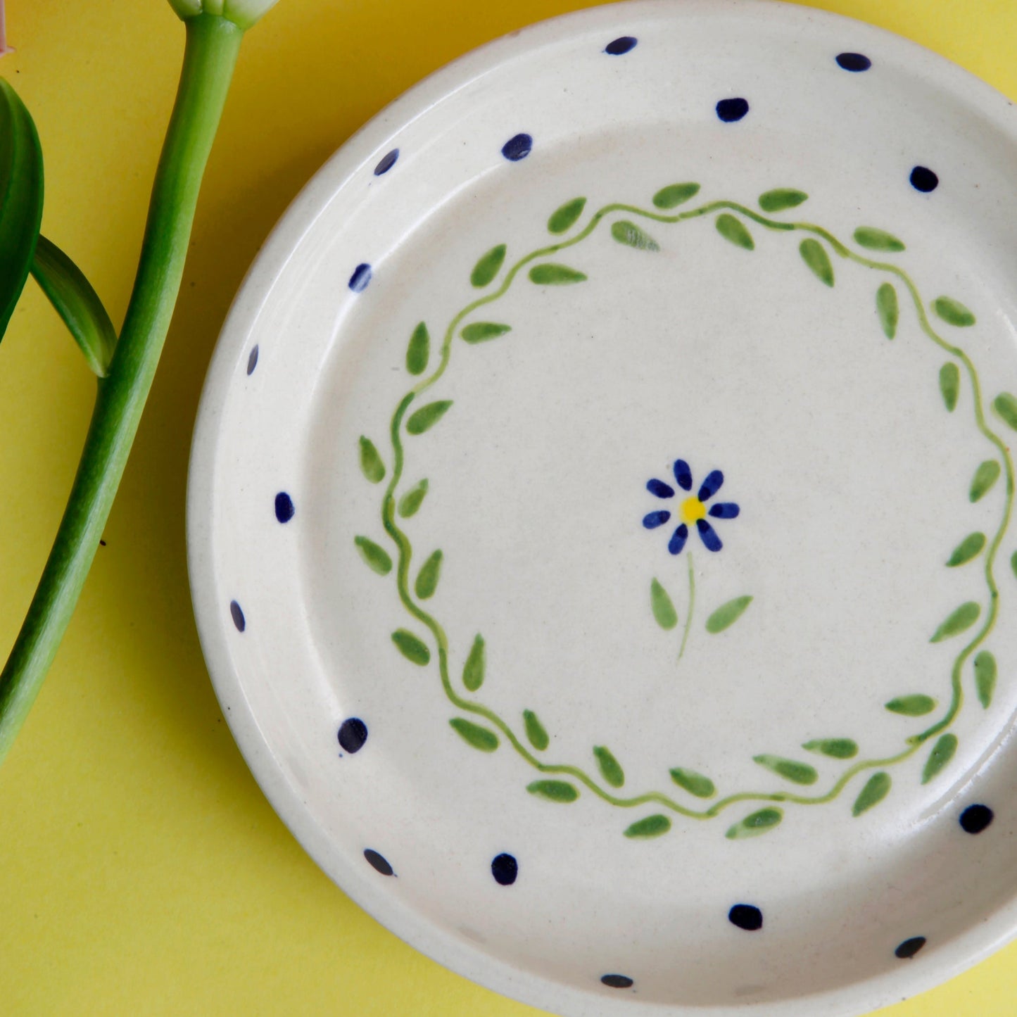 Spring Design Plate – Ceramic Dessert Plate – Microwave & Dishwasher Safe – 5 Inch