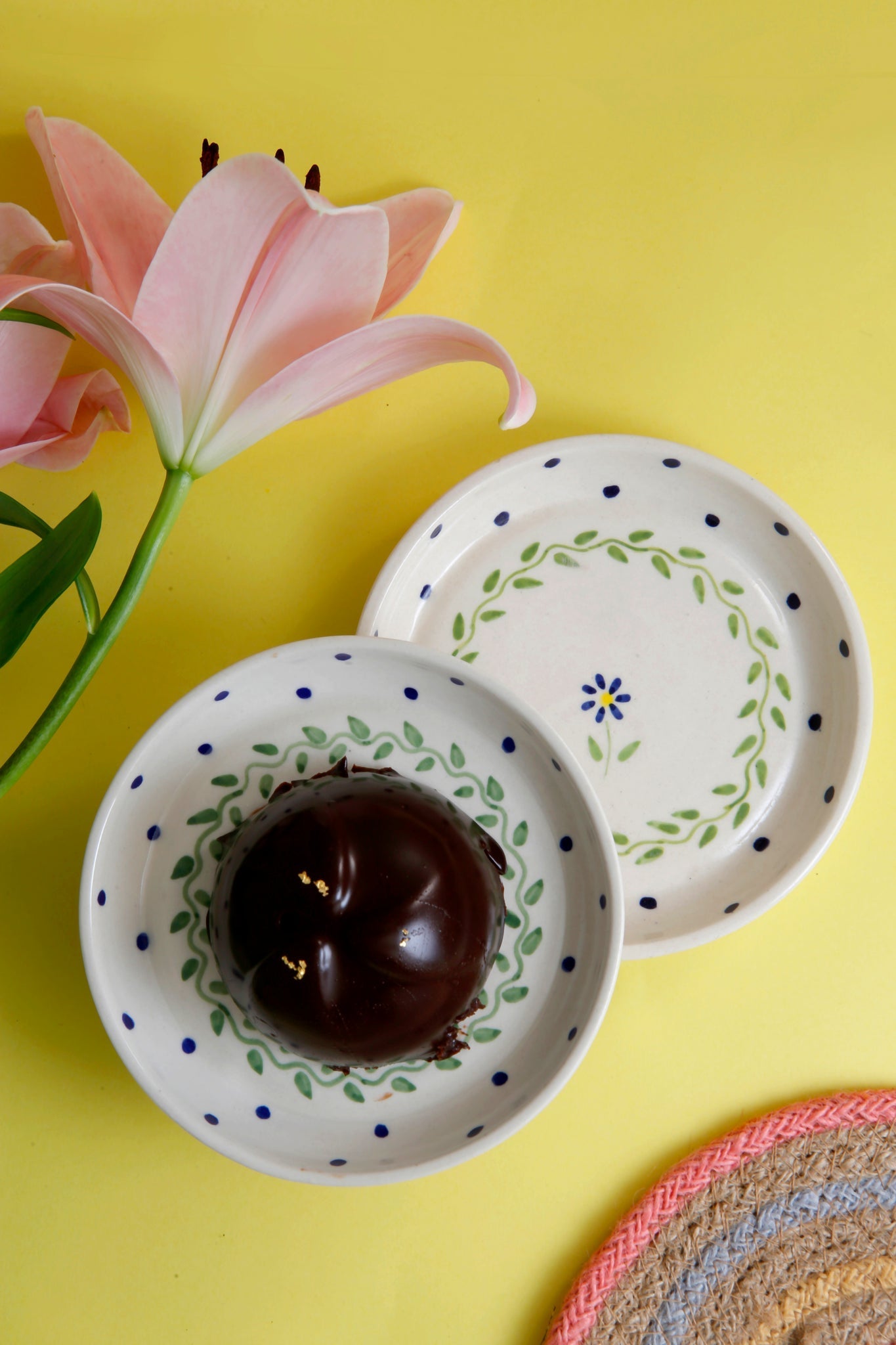 Spring Design Plate – Ceramic Dessert Plate – Microwave & Dishwasher Safe – 5 Inch