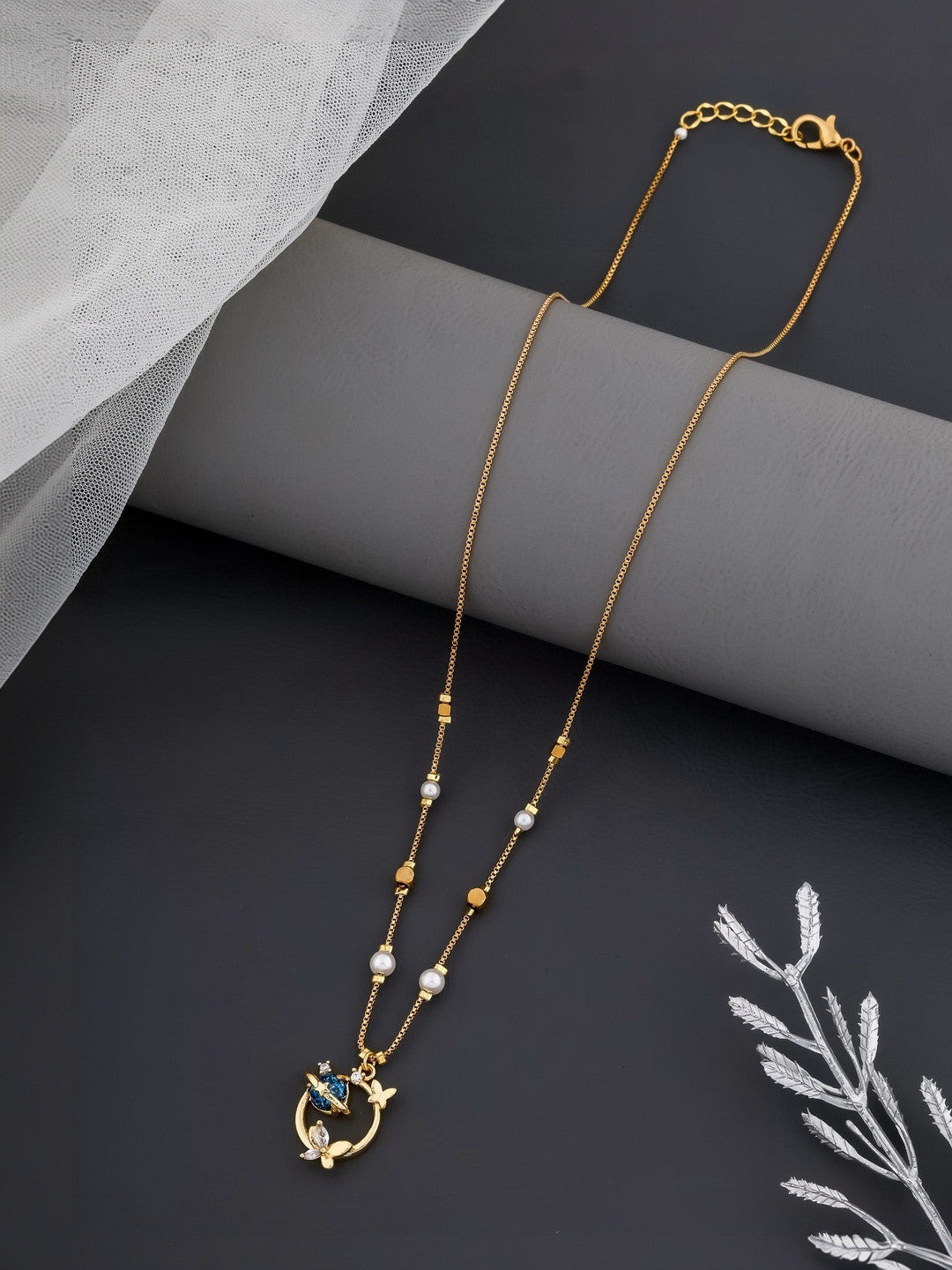 Brass Gold-Plated Necklace – Fashion Jewellery – Crystal Embellished