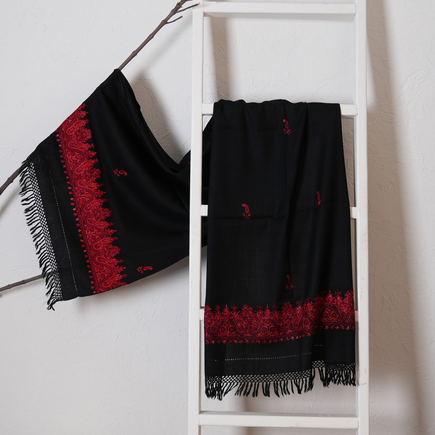 Scarf | Fine Wool Aari Paisley Floral | Ebony