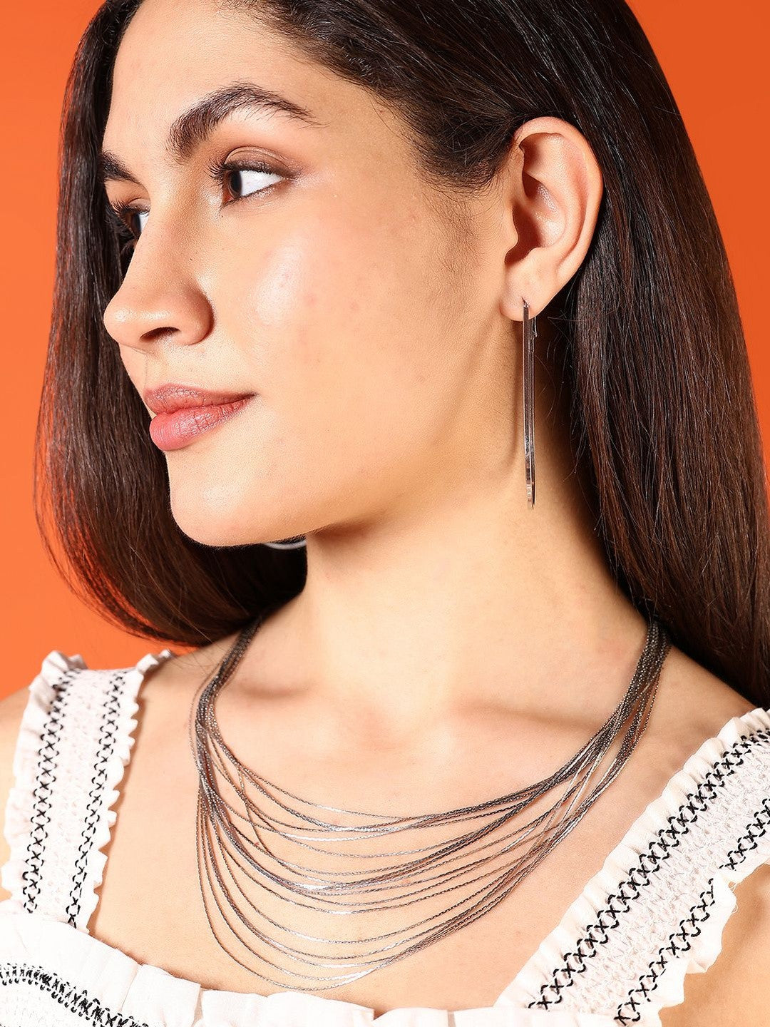 Women's Statement Necklace – Fashion Jewellery – Silver-Plated Alloy – Individual Unit