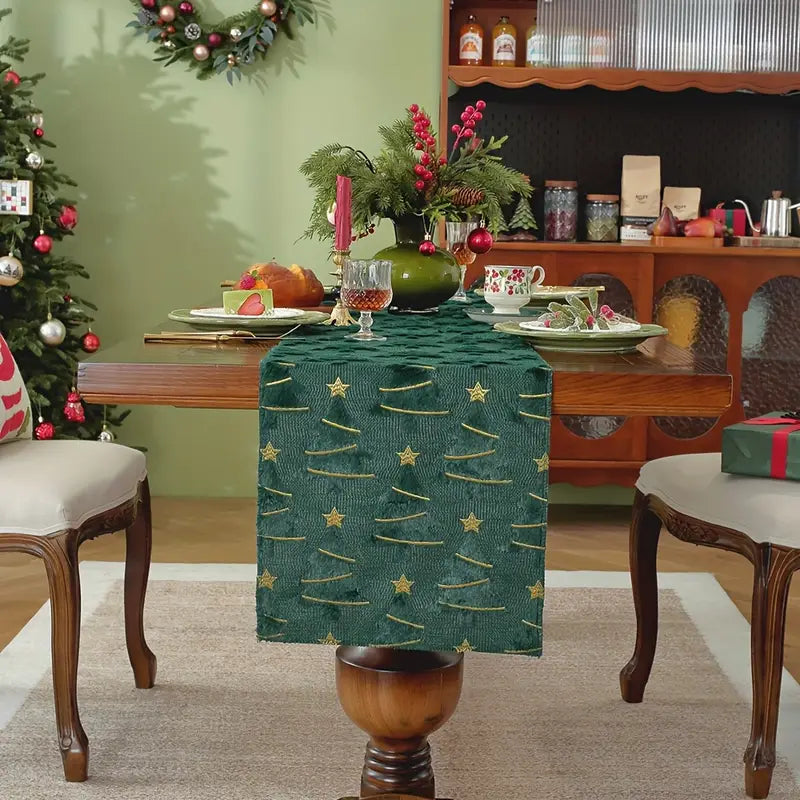Green Clover Christmas Table Runner - Embroidered Festive Decor