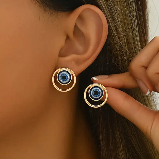 Minimalist Stud Earrings: Modern Fashion Jewelry