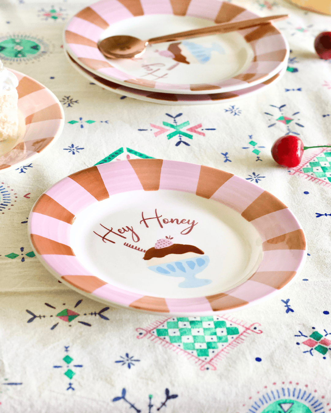 Hey Honey Handpainted Ceramic Dessert Plate 16.5 Cm