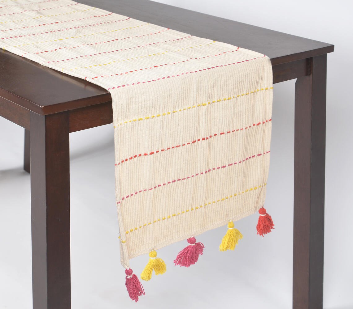 Tasseled Dotted Lines Decoration Runner