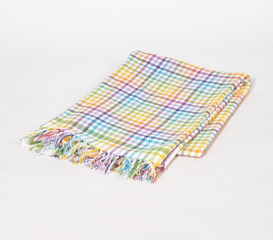 Garengeverfd katoenen plaid met regenboogruitjes