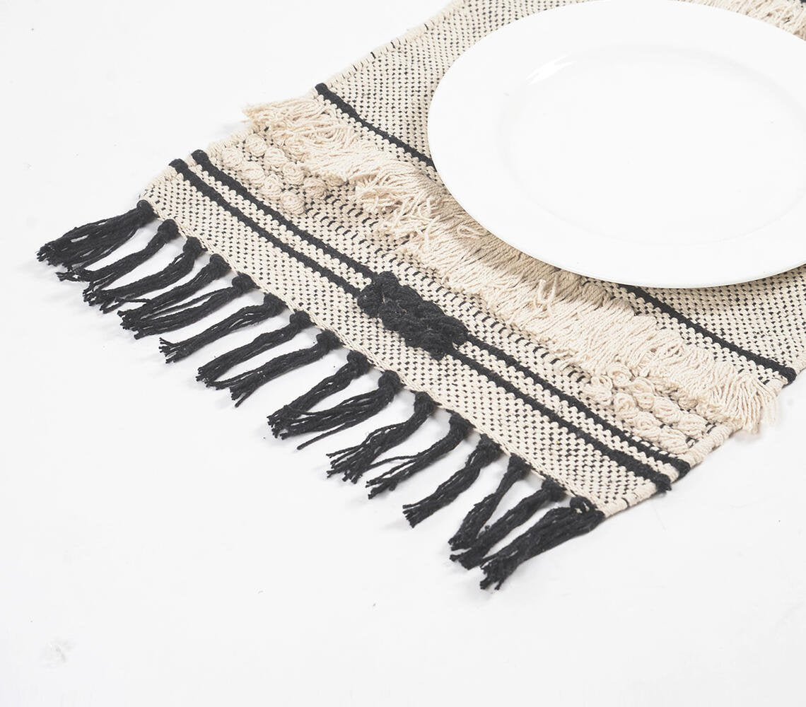 Handgeweven katoenen placemats met neutrale kwastjes (set van 4)