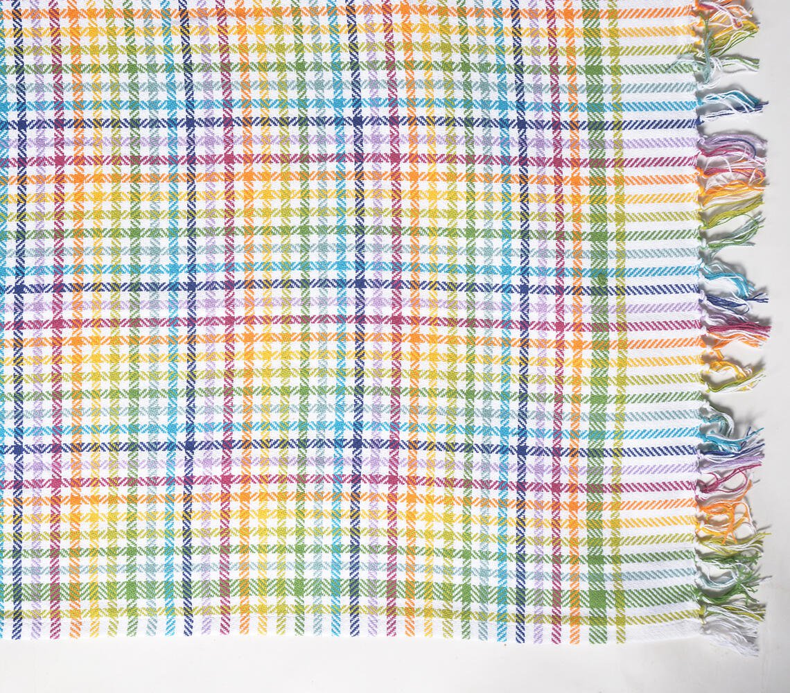 Garengeverfd katoenen plaid met regenboogruitjes