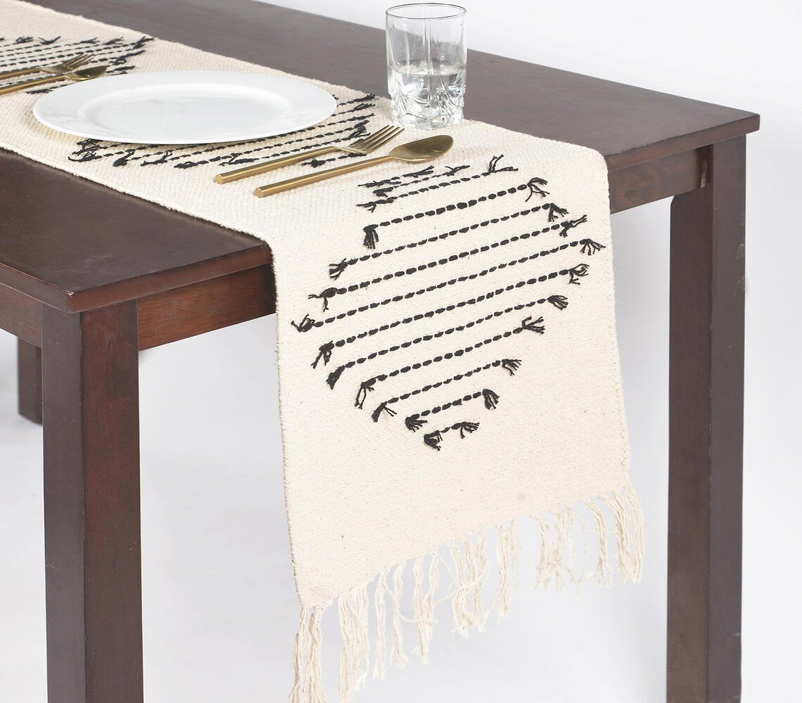 Minimal Diamond Patterned Cotton Table Runner