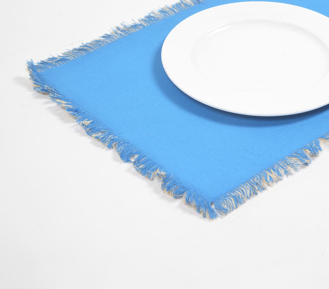 Effen azuurblauwe placemats met gerafelde randen (set van 6)