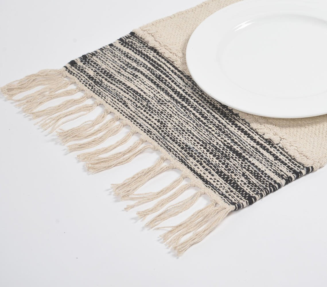 Handgeweven katoenen placemats met zwarte randen (set van 4)