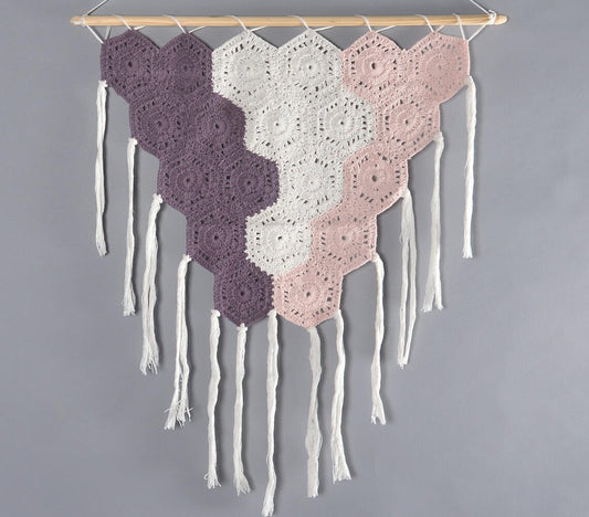 Blush &amp; Plum gehaakte muurhanger