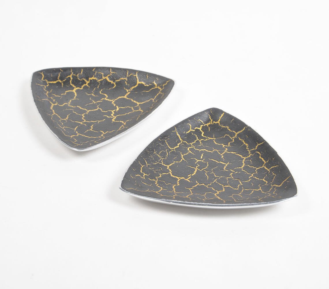 Triangular Black Textured Pizza Slice Plate (Set of 2)