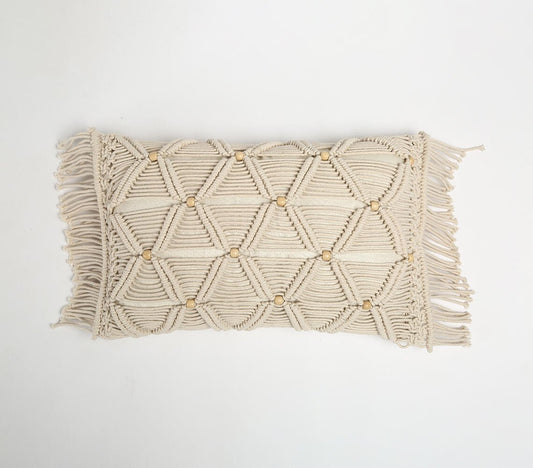 Macrame omzoomde en kralen lumbale kussenhoes