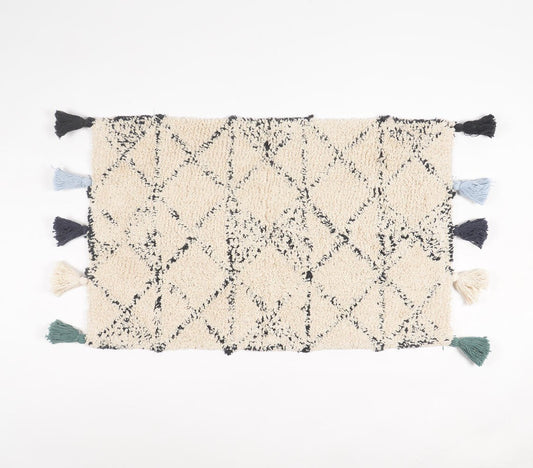 Tufted & Tasseled Geometric Bath mat