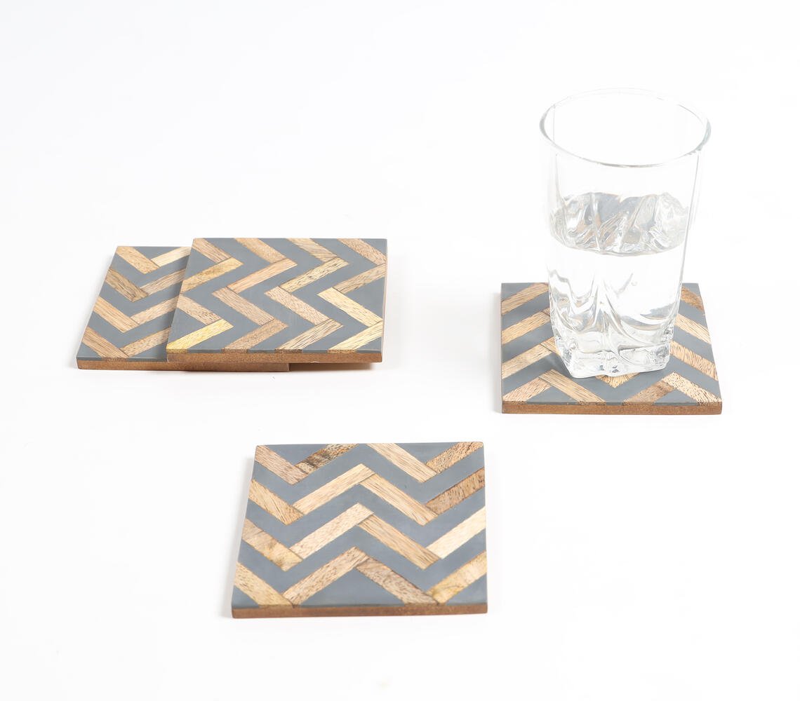 Chevron houten onderzetters met harsinleg (set van 4)