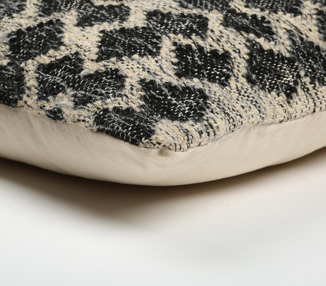 Diamond Patterned Woolen Cushion Cover